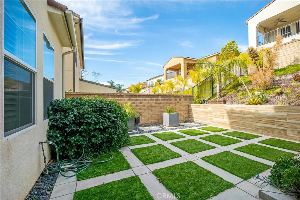 20523 Stella, Saugus, California 91350 home-pic-22