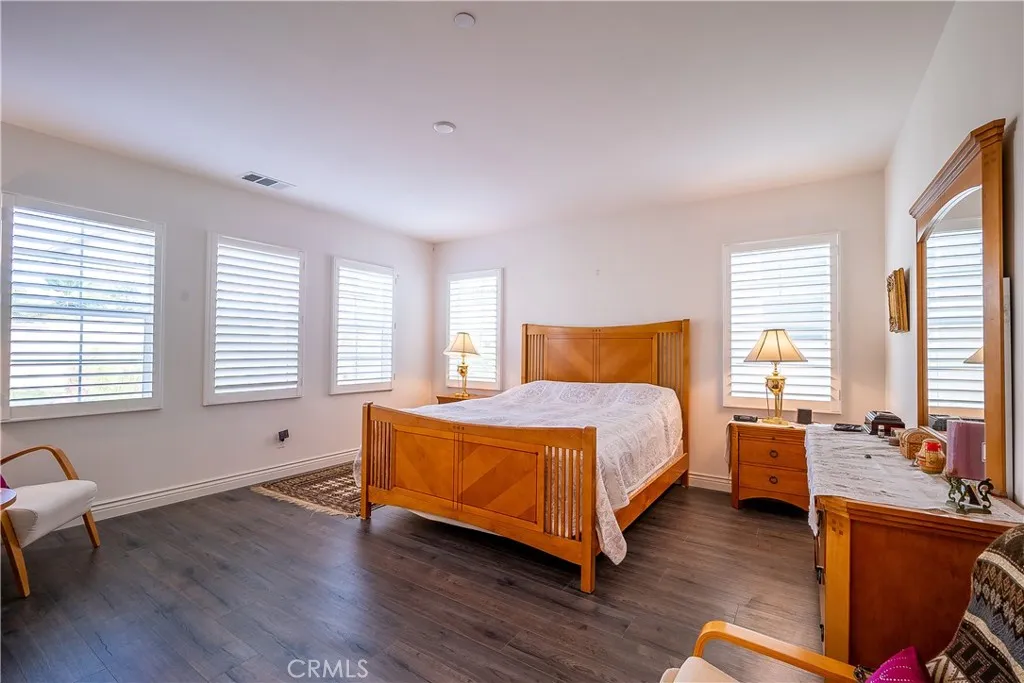 20523 Stella, Saugus, California 91350 home-pic-25