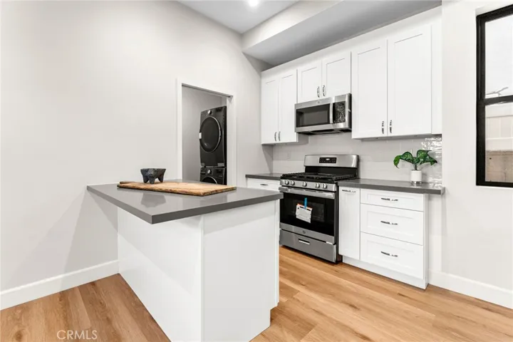 2430 E 7th Street, Long Beach, California 90804
