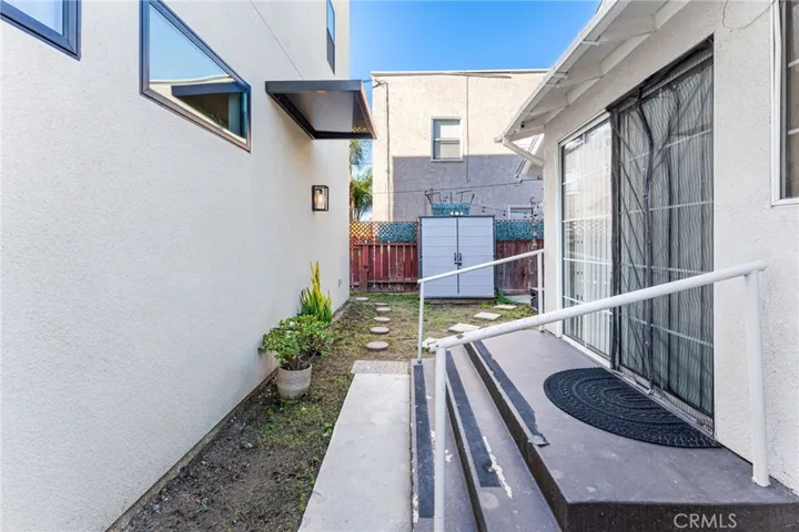 2430 E 7th Street, Long Beach, California 90804