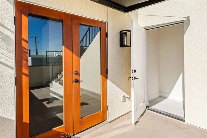 2430 E 7th Street, Long Beach, California 90804
