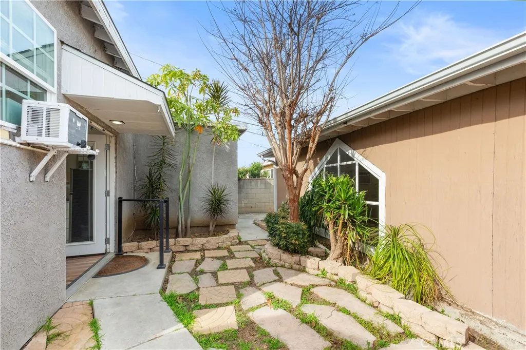 208 W 234th, Carson, California 90745 home-pic-24