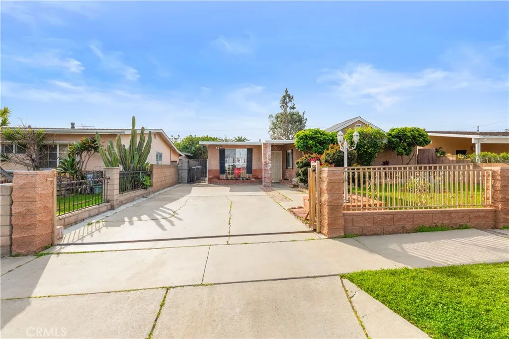 208 W 234th, Carson, California 90745 home-pic-2