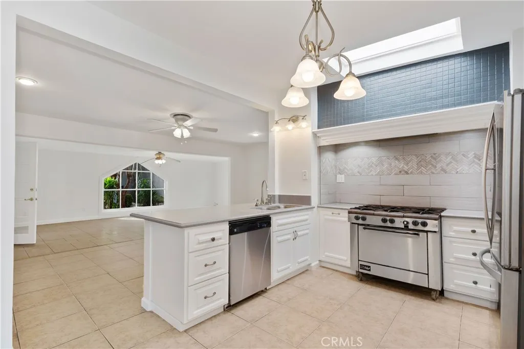 208 W 234th, Carson, California 90745 home-pic-10
