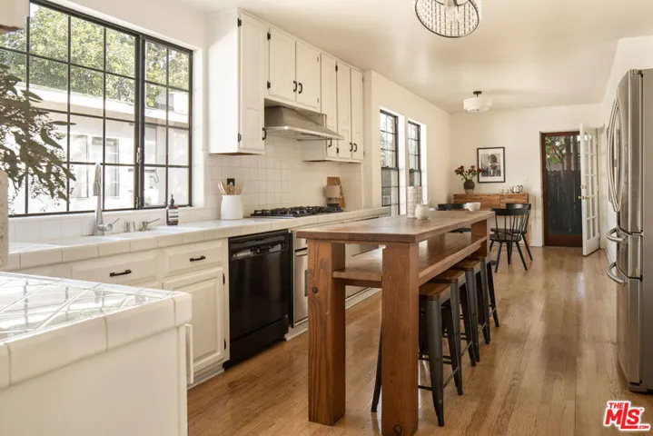 1518 N Stanley Avenue, Los Angeles, California 90046