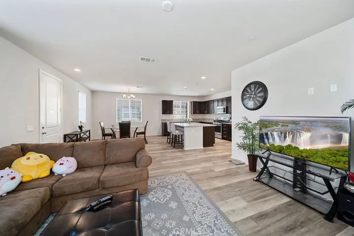 40114 Calle Real, Murrieta, California 92563