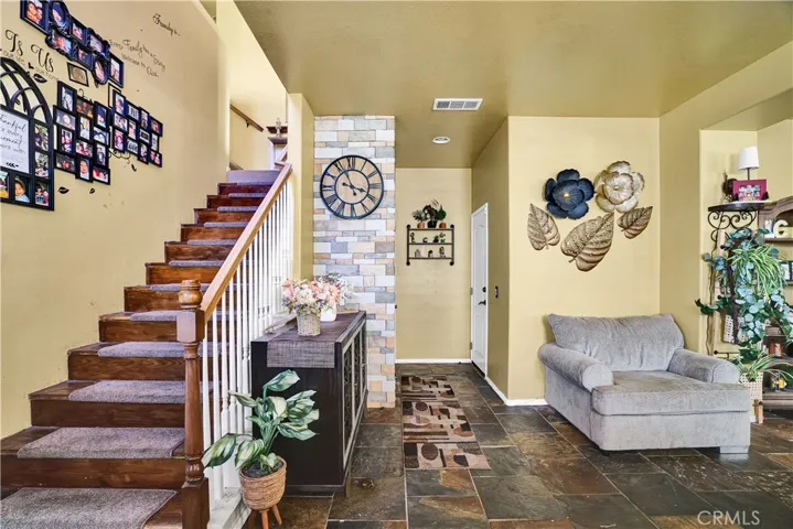 15717 Alia Court, Canyon Country, California 91387