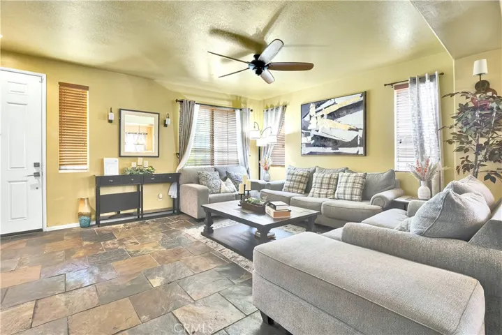 15717 Alia Court, Canyon Country, California 91387