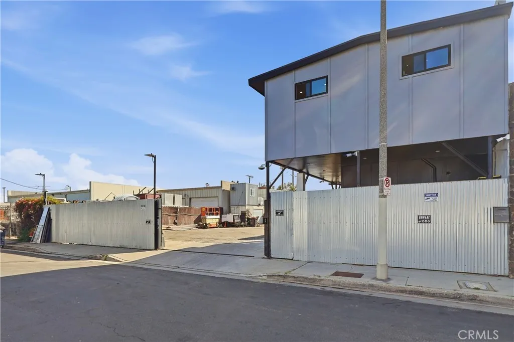 1040-1048 251st, Harbor City, California 90710 — photo 5