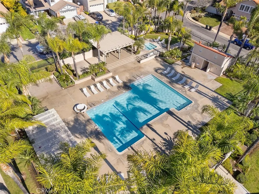 1279 Moss, Upland, California 91784 home-pic-40