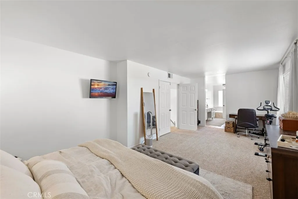 1279 Moss, Upland, California 91784 home-pic-22