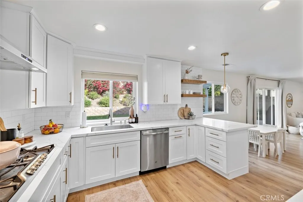 1279 Moss, Upland, California 91784 home-pic-13
