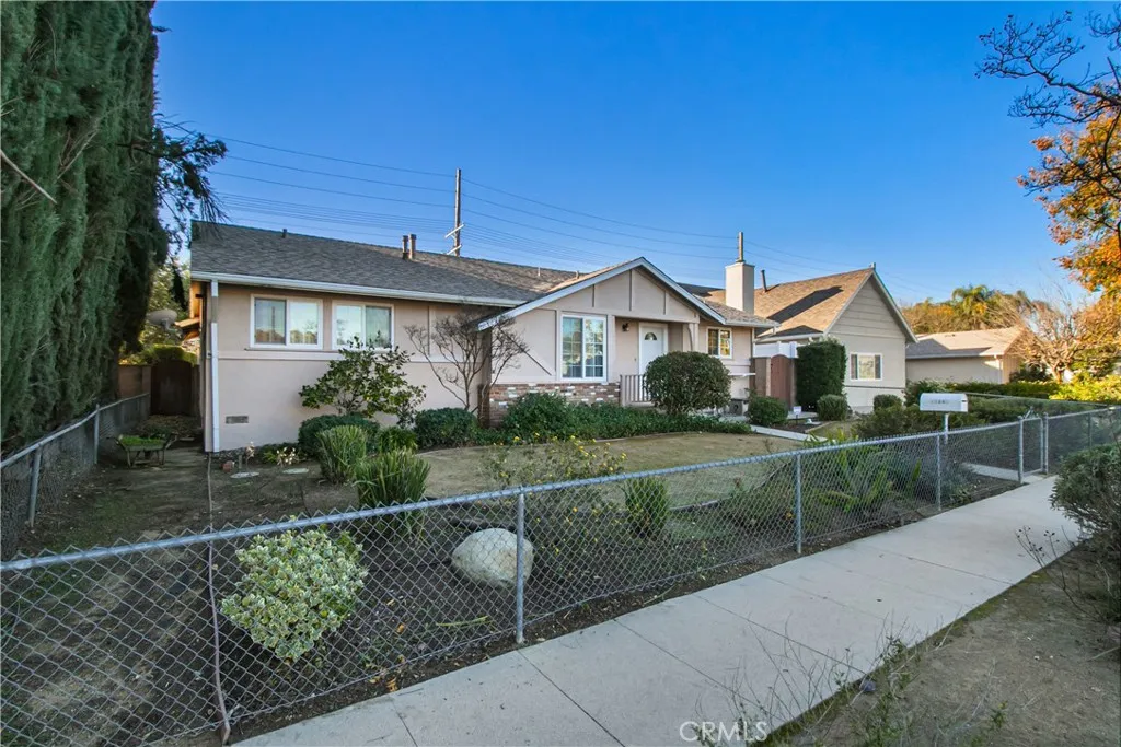 23042 Gilmore Street, West Hills, California 91307 home-pic-1