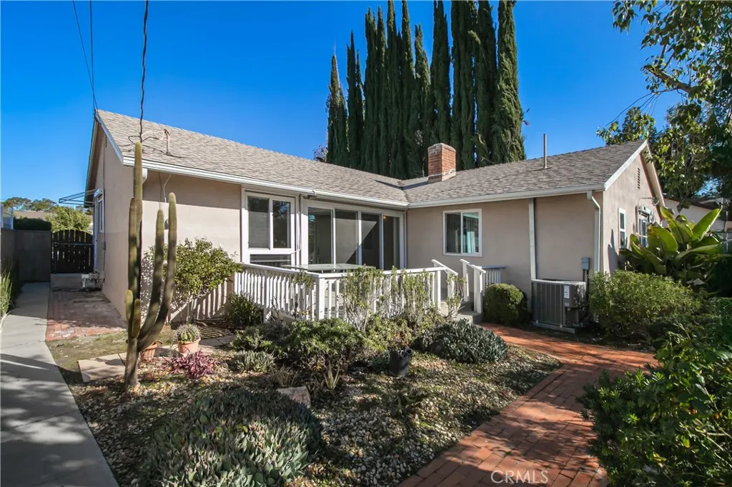 23042 Gilmore Street, West Hills, California 91307 home-pic-27