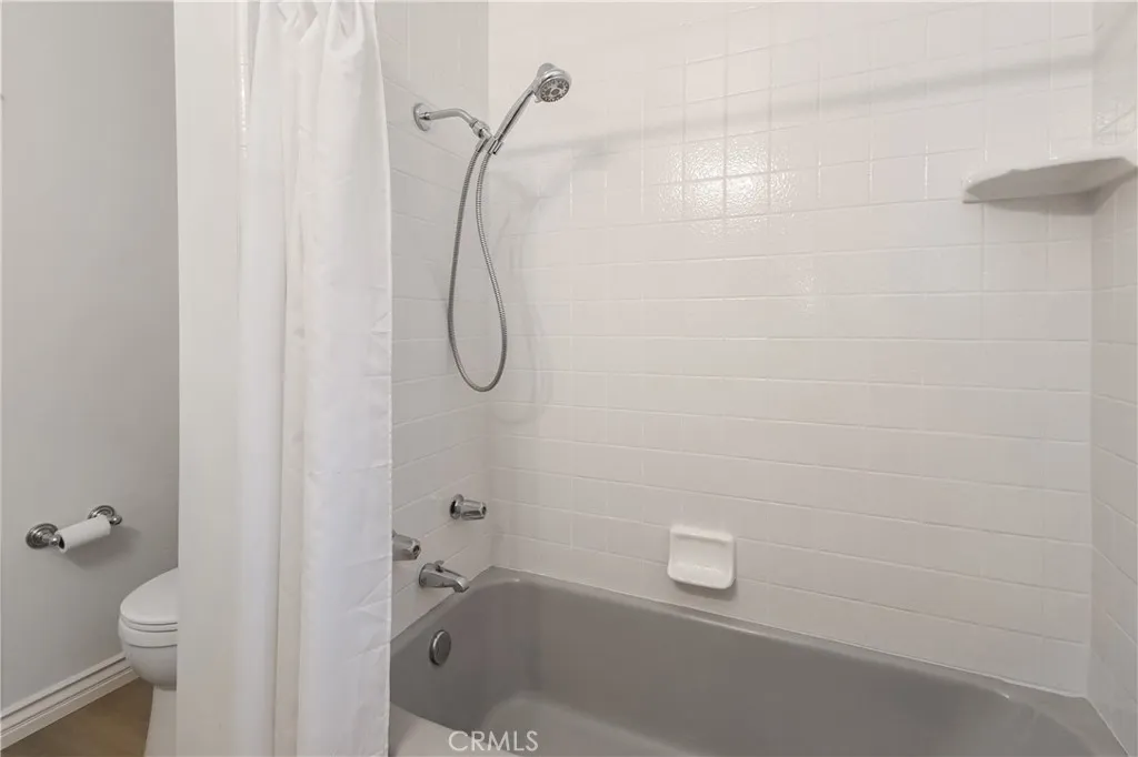23042 Gilmore Street, West Hills, California 91307 home-pic-23