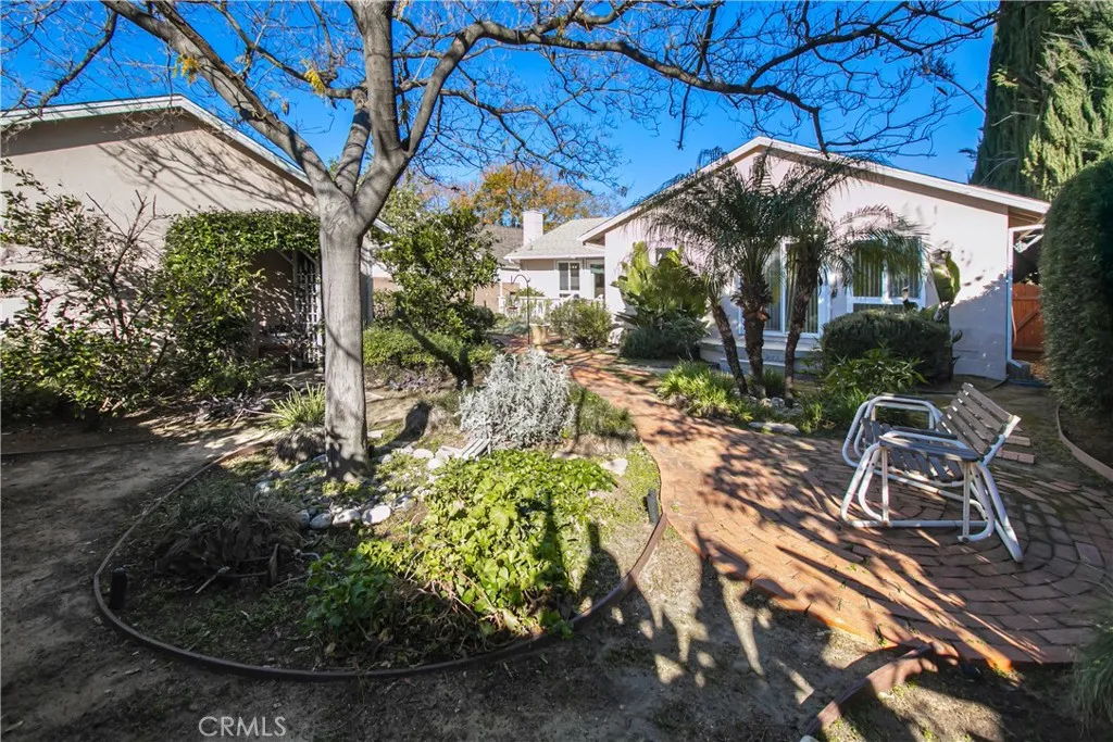 23042 Gilmore Street, West Hills, California 91307 home-pic-28
