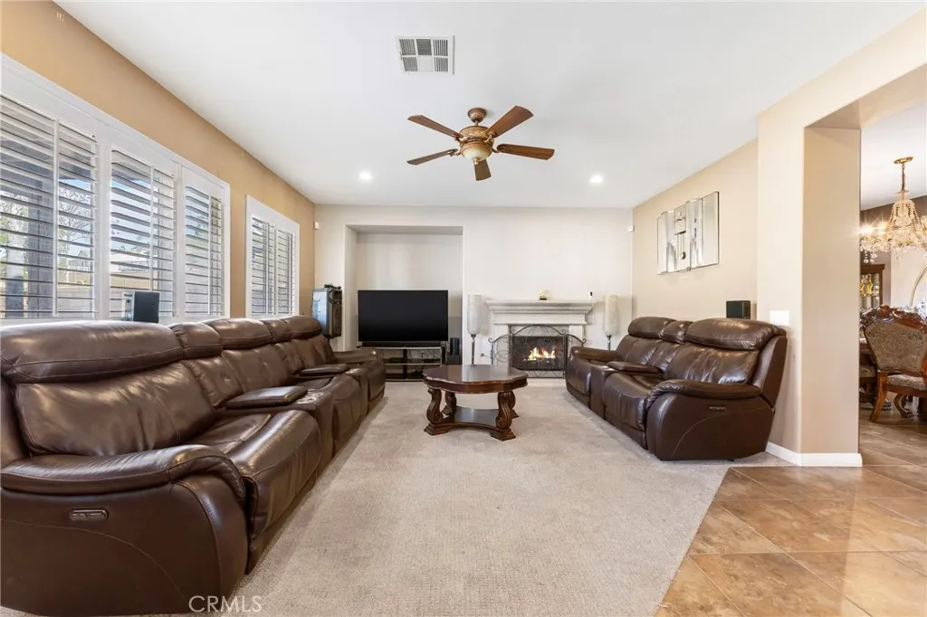 36005 Redgrave, Murrieta, California 92562 home-pic-9