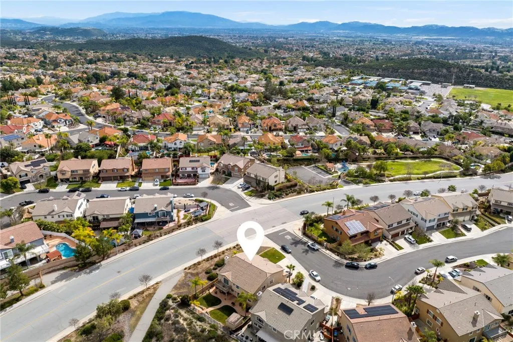 36005 Redgrave, Murrieta, California 92562 home-pic-4