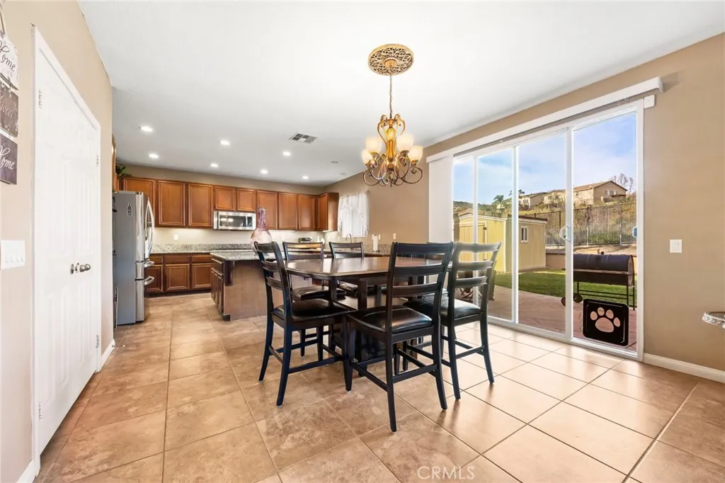36005 Redgrave, Murrieta, California 92562 home-pic-11