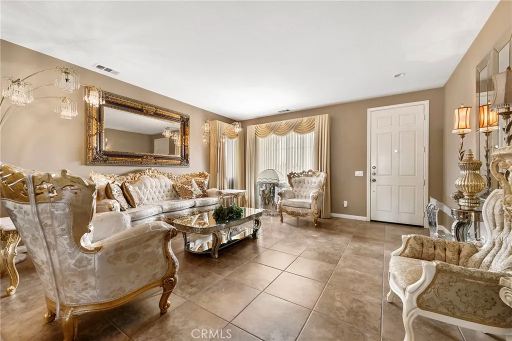 36005 Redgrave, Murrieta, California 92562 home-pic-6