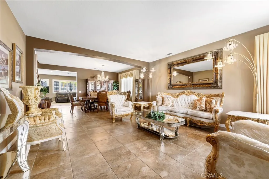 36005 Redgrave, Murrieta, California 92562 home-pic-5