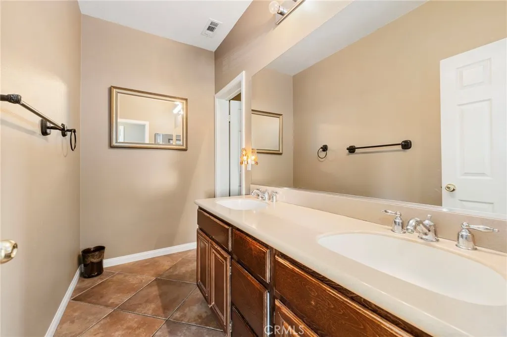 36005 Redgrave, Murrieta, California 92562 home-pic-21
