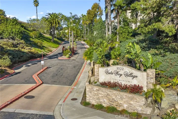 Vista Way Village entrance