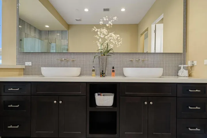 36-web-or-mls-JDCosmopolotin_OPMG_1125_0