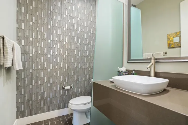 38-web-or-mls-JDCosmopolotin_OPMG_1125_0