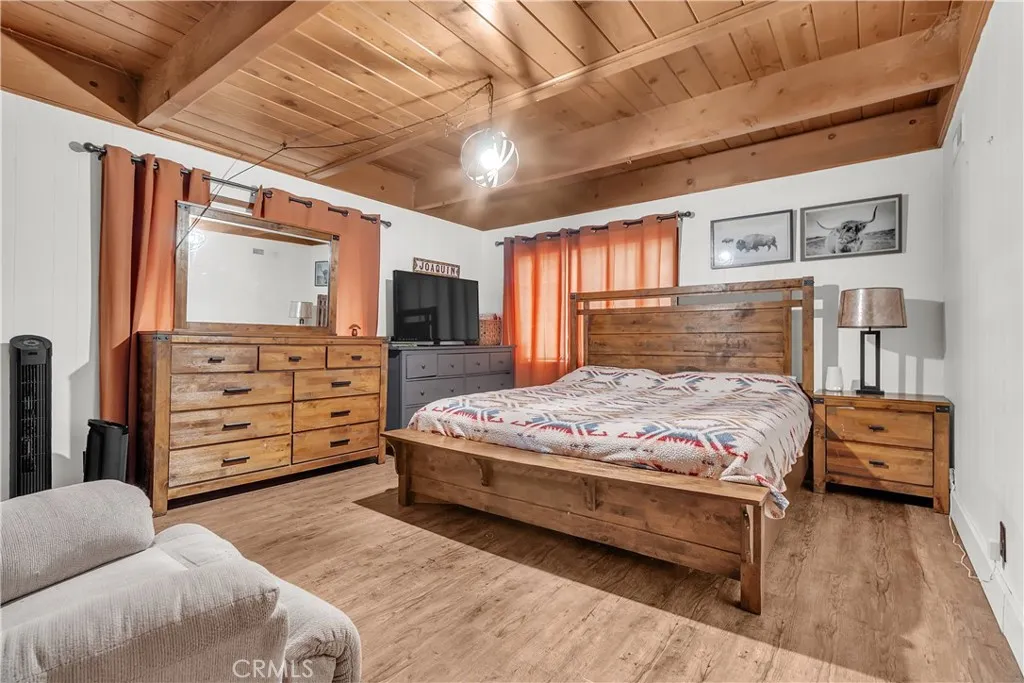 1044 Nesthorn Drive, Crestline, California 92325 home-pic-21