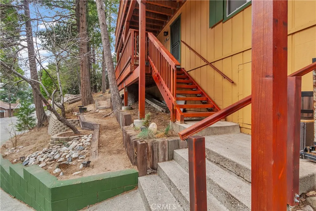1044 Nesthorn Drive, Crestline, California 92325 home-pic-18
