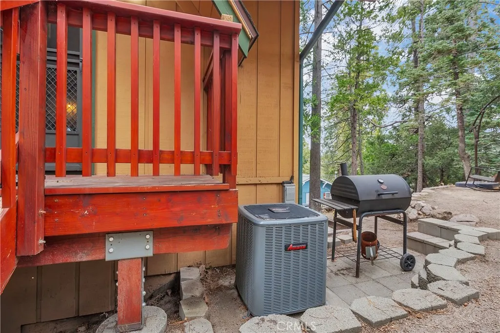 1044 Nesthorn Drive, Crestline, California 92325 home-pic-39