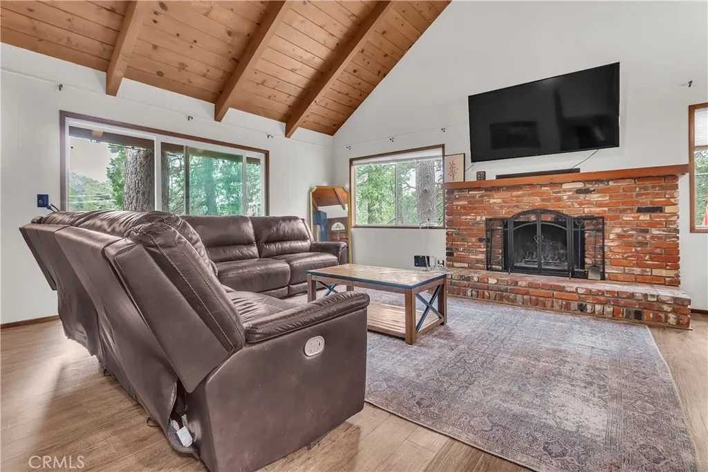 1044 Nesthorn Drive, Crestline, California 92325 home-pic-5