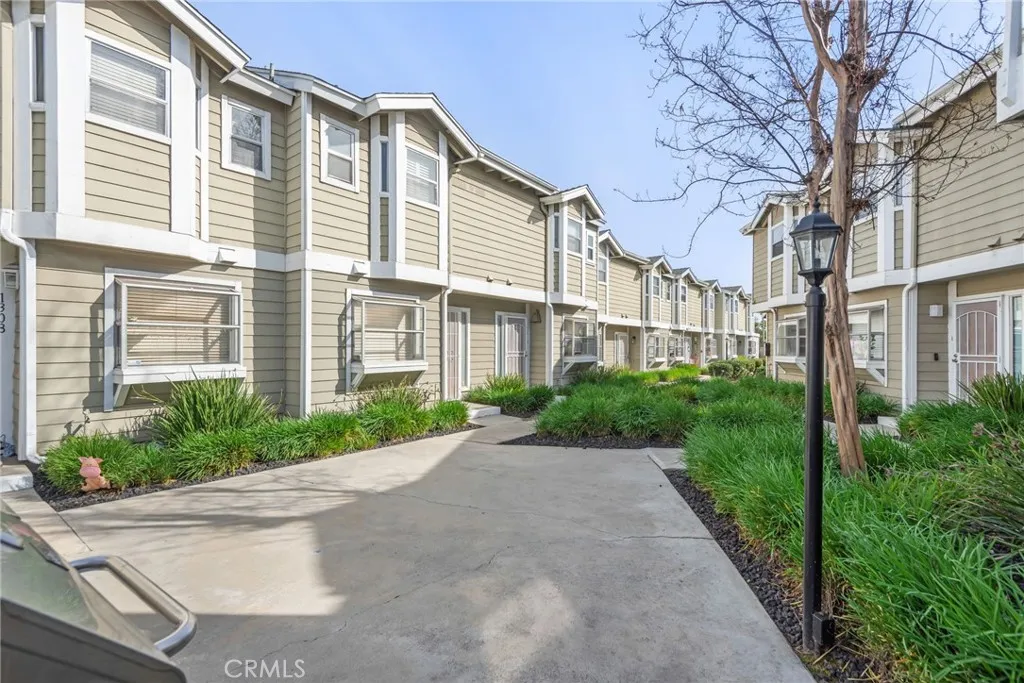 14865 Mulberry Dr 1105, Whittier, California 90604 home-pic-3