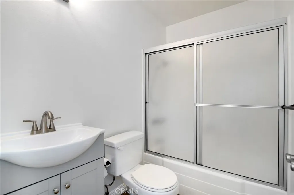18316 Hatteras 27, Tarzana, California 91356 home-pic-17