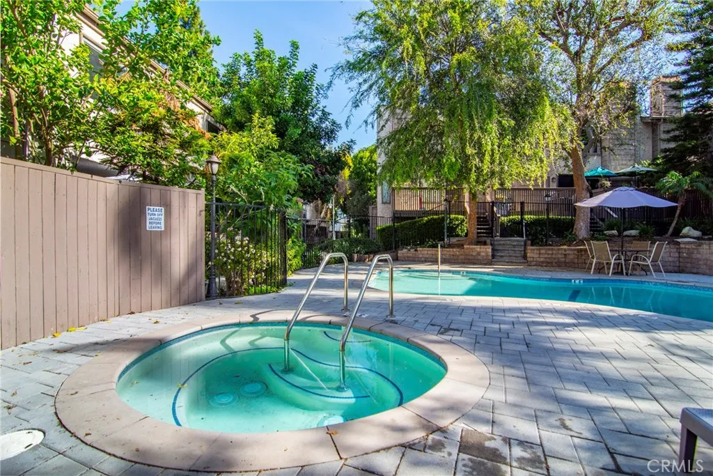 18316 Hatteras 27, Tarzana, California 91356 home-pic-23