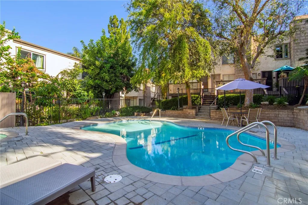 18316 Hatteras 27, Tarzana, California 91356 home-pic-22