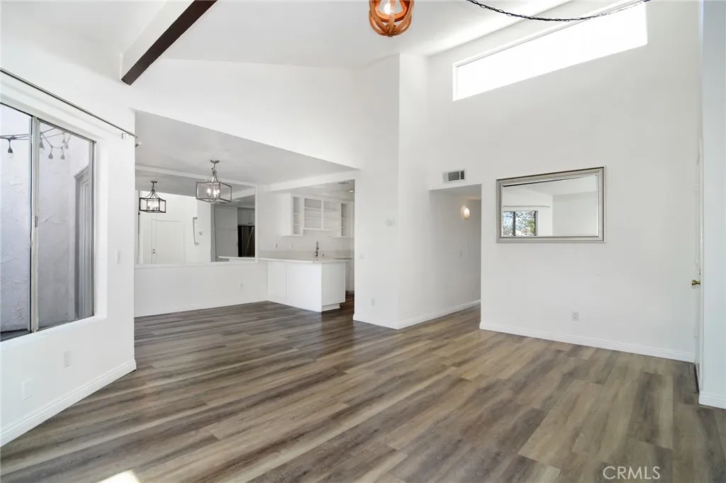 18316 Hatteras 27, Tarzana, California 91356 home-pic-5
