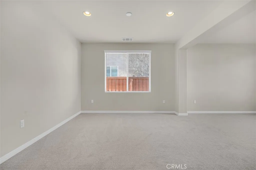 7823 Gibson Circle, Hemet, California 92545 home-pic-4