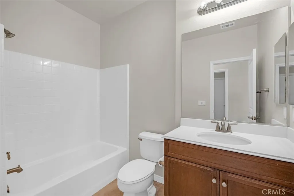 7823 Gibson Circle, Hemet, California 92545 home-pic-18