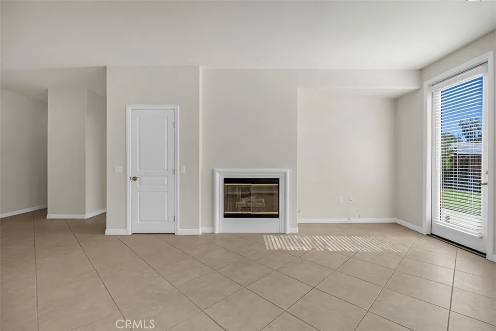 7823 Gibson Circle, Hemet, California 92545 home-pic-11