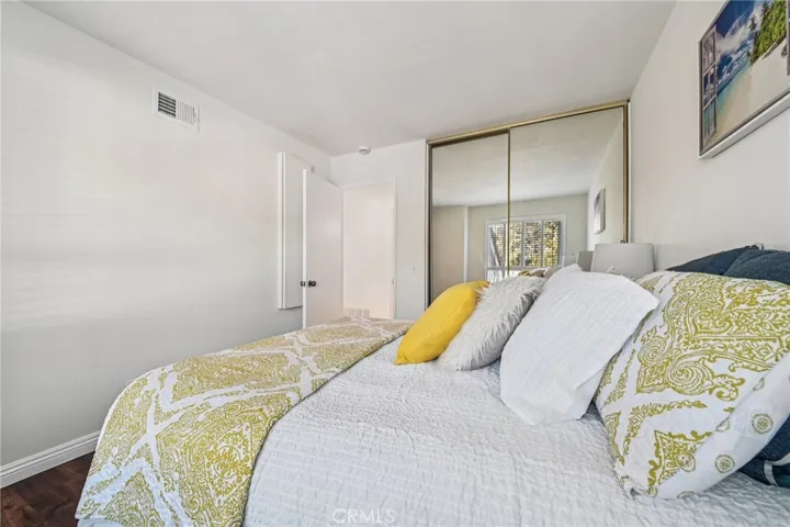 4th Bedroom
digitally enhanced