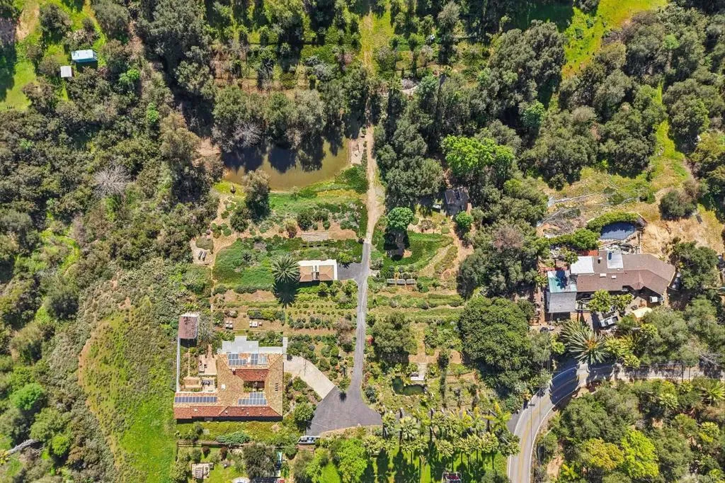 1761 Winterwarm Drive, Fallbrook, California 92028 home-pic-71