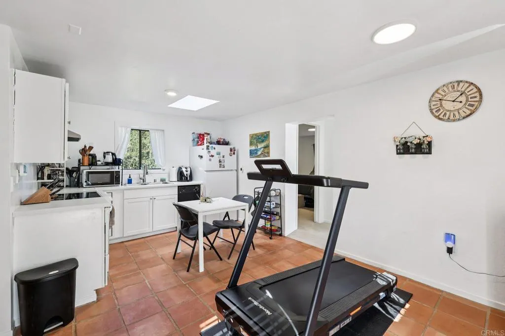 1761 Winterwarm Drive, Fallbrook, California 92028 home-pic-25
