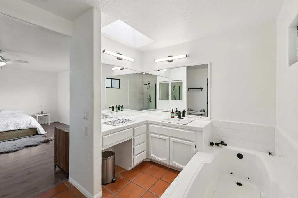 1761 Winterwarm Drive, Fallbrook, California 92028 home-pic-35