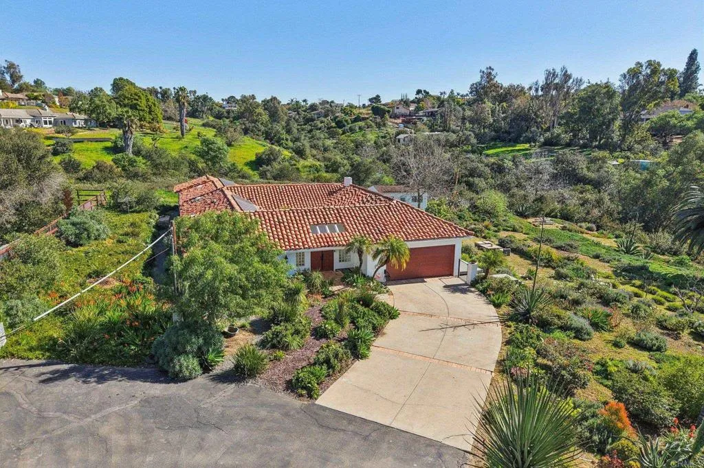 1761 Winterwarm Drive, Fallbrook, California 92028 home-pic-64