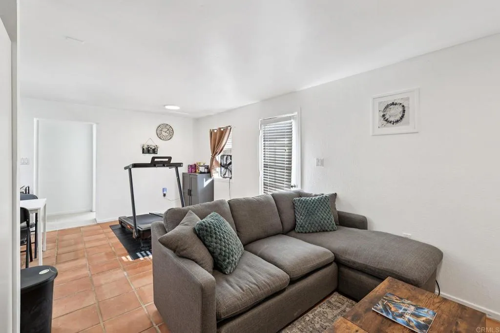 1761 Winterwarm Drive, Fallbrook, California 92028 home-pic-26