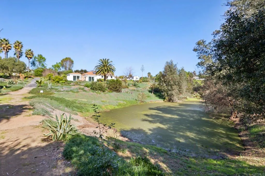 1761 Winterwarm Drive, Fallbrook, California 92028 home-pic-3