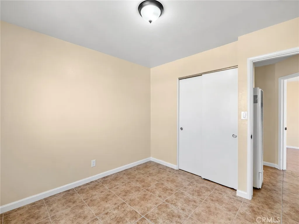 16264 Del Norte Drive, Victorville, California 92395 home-pic-16