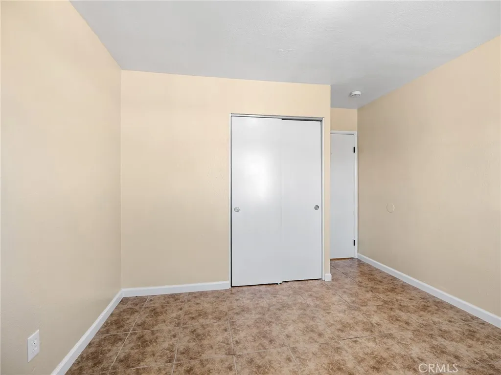 16264 Del Norte Drive, Victorville, California 92395 home-pic-13